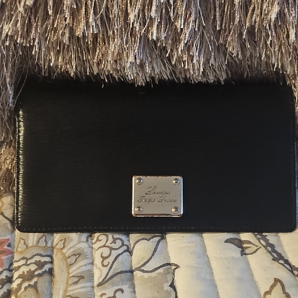 Elegant Lauren Ralph Lauren Black Wallet